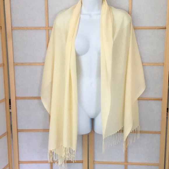 Ivory Pashmina Wrap Large Soft - Picture 4 of 7